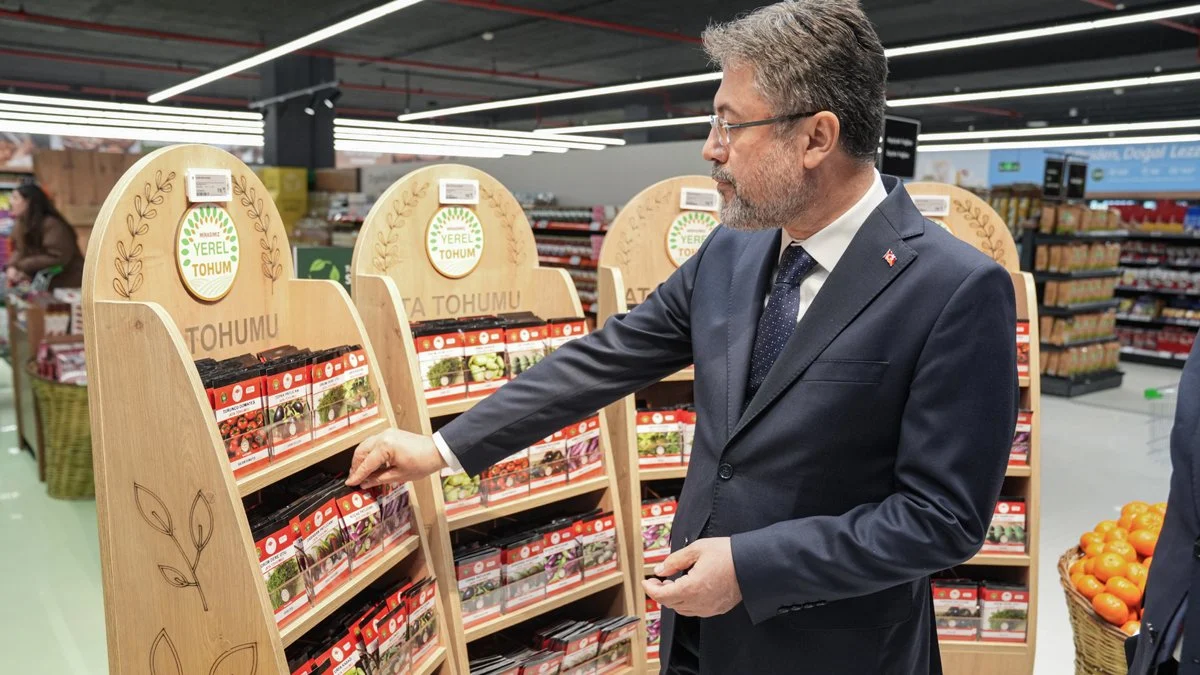 Tarım Bakanı Yumaklı, tescillenen 37 ata tohumunun Tarım Kredi Kooperatifi