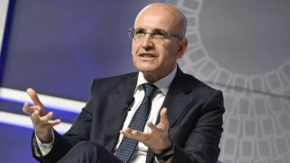 Hazine ve Maliye Bakanı Mehmet Şimşek, ihracatçılarla yaptığı toplantıda ekonomi