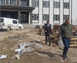 Bandırma İlçe Milli Eğitim Müdürü Mutlu Aslan, ilçede yapımı devam