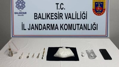 Balıkesir’de düzenlenen operasyonlarda çok sayıda şüpheli gözaltına alındı, çeşitli maddeler