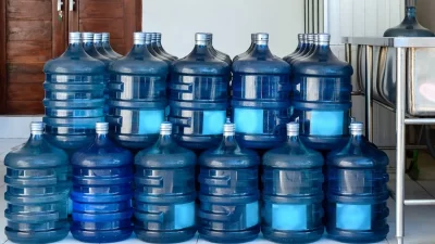 Ambalajlı su sektöründe iki büyük markanın fiyatları uyumlu şekilde belirlediği