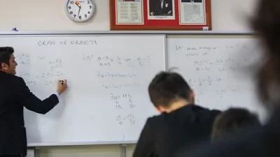 İstanbul Valiliği, "proje okulları"ndaki öğretmenlerin kadro dışı bırakılmasının ardından çıkan