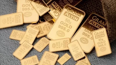 Jeopolitik gerilimler, ekonomik endişeler ve doların zayıflamasıyla altının ons fiyatı