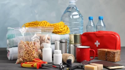 Deprem sonrası afet malzemelerinde fahiş fiyat artışı yaptığı tespit edilen
