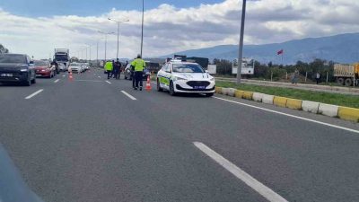 Balıkesir’in Edremit ilçesinde otomobilin çarptığı yaya ağır yaralandı.