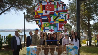 Balıkesir’in Ayvalık ilçesinde Turizm Haftası, ilçe protokolünün de katılımıyla Cunda