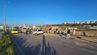 Erdek-Bandırma istikameti Liman Yolu üzerinde meydana gelen kazada iki araç