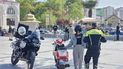 Bandırma’da motosiklet trafiği her geçen gün artarken, özellikle Cumhuriyet Meydanı