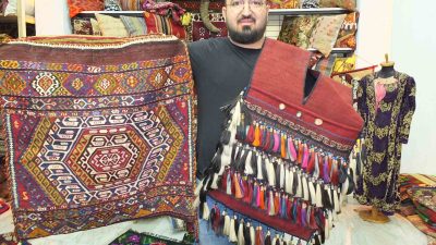 Burhaniye ilçesinde, eski yıllarda çobanların ve çiftçilerin kullandığı Yörük Heybeleri