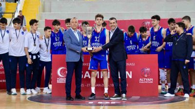 Balıkesir’in ev sahipliğinde gerçekleşen U14 Erkekler Basketbol Türkiye Şampiyonası tamamlandı.
