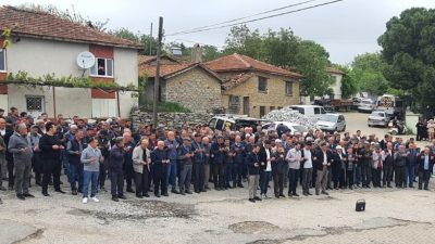 Balıkesir’in Balya ilçesine bağlı Çakallar kırsal mahallesinde köylüler yağmur duası