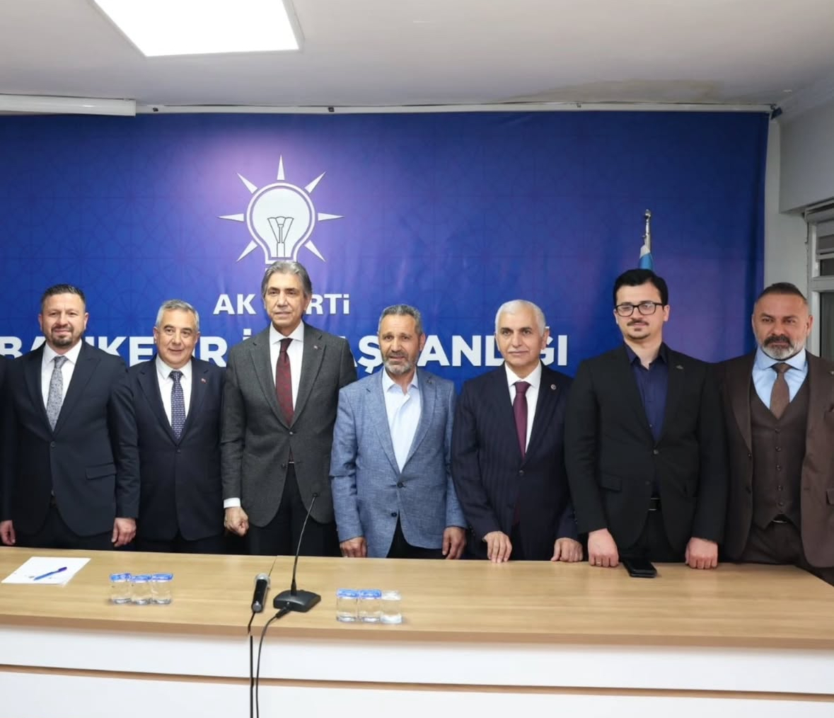 AK Parti Bandırma İlçe Başkanı Göksel Karlahan ve Ak Parti