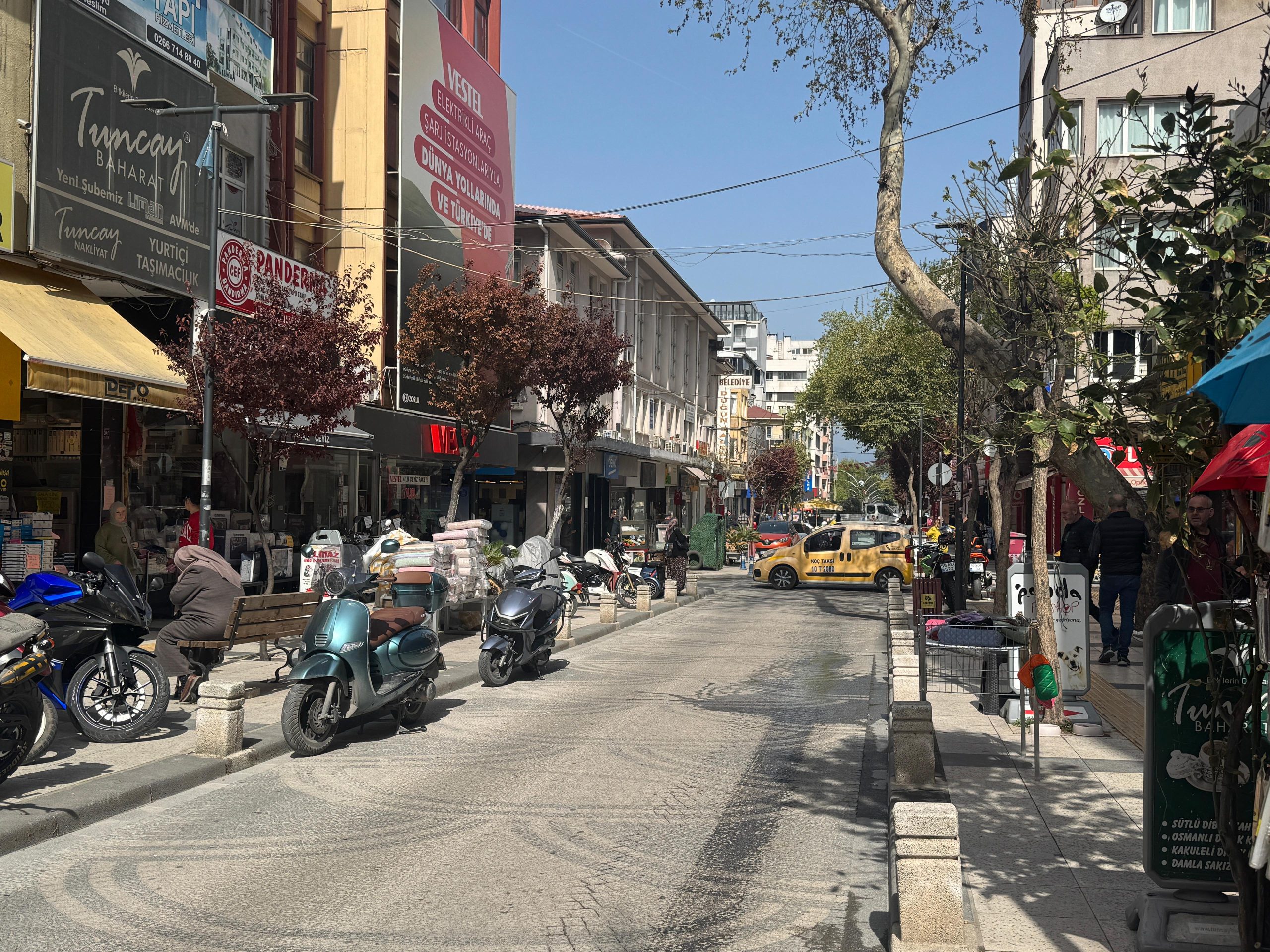 Balıkesir’in Bandırma ilçesinde 5 yaşındaki bir çocuğun ayağı, seyir halindeki