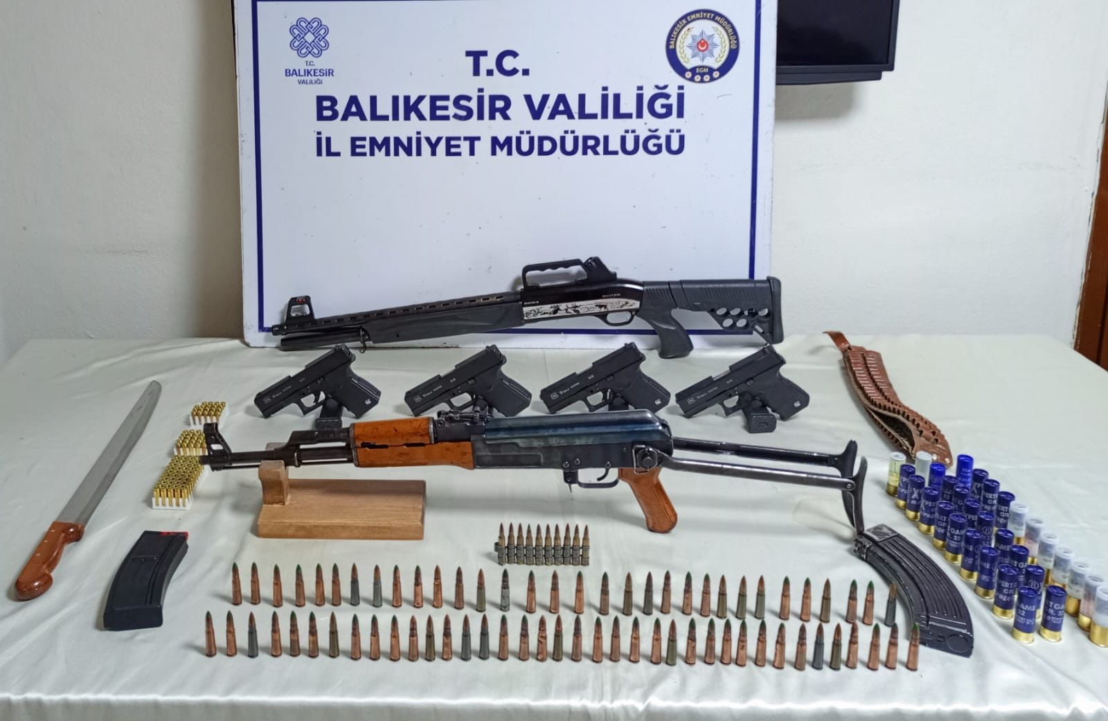  Balıkesir İl Emniyet Müdürlüğü’ne bağlı Bandırma Kaçakçılık ve Organize