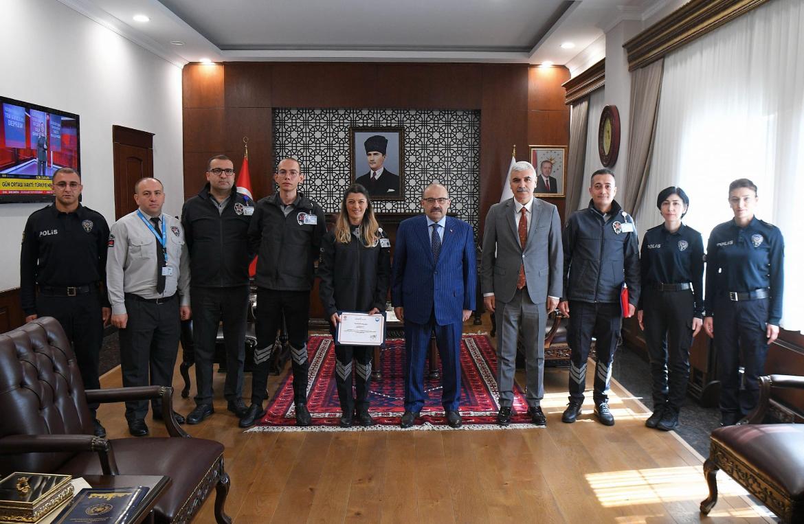Balıkesir’de, KAAN Projesi kapsamında üstün başarı gösteren özel güvenlik görevlileri