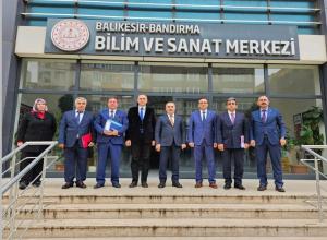Balıkesir İl Milli Eğitim Müdürü Murat Demir ile Müdür Yardımcısı