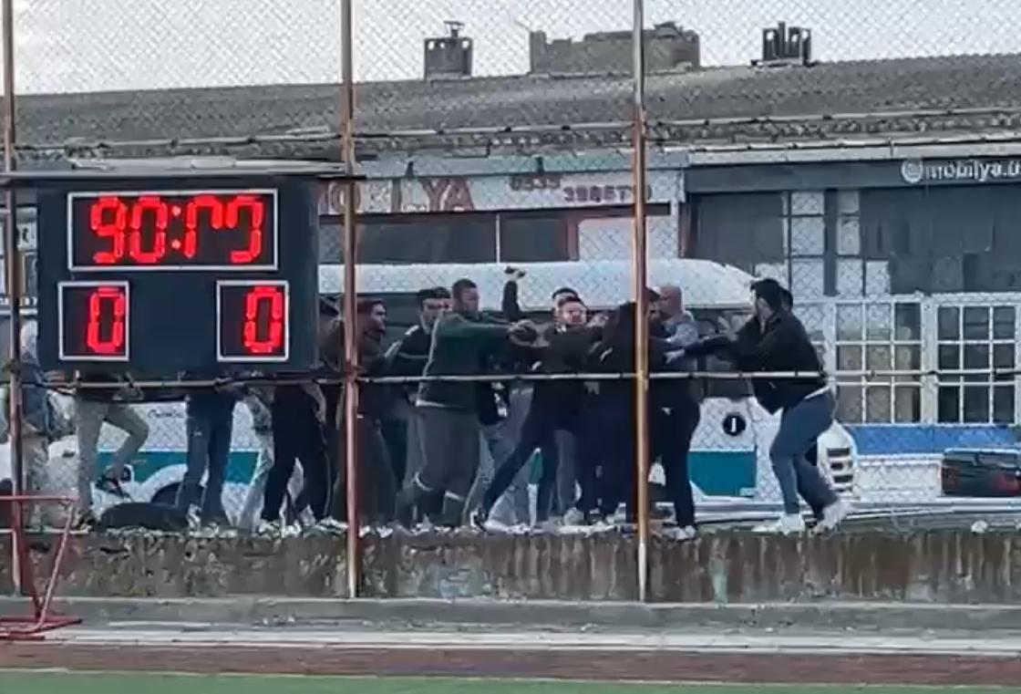 Balıkesir Marmara A Grubu 2. Küme’de oynanan ve Bandırma’nın iki