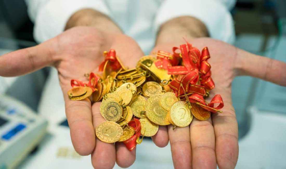 Altın fiyatları yeni haftaya düşüşle başladı, gram altın 3.699 liradan