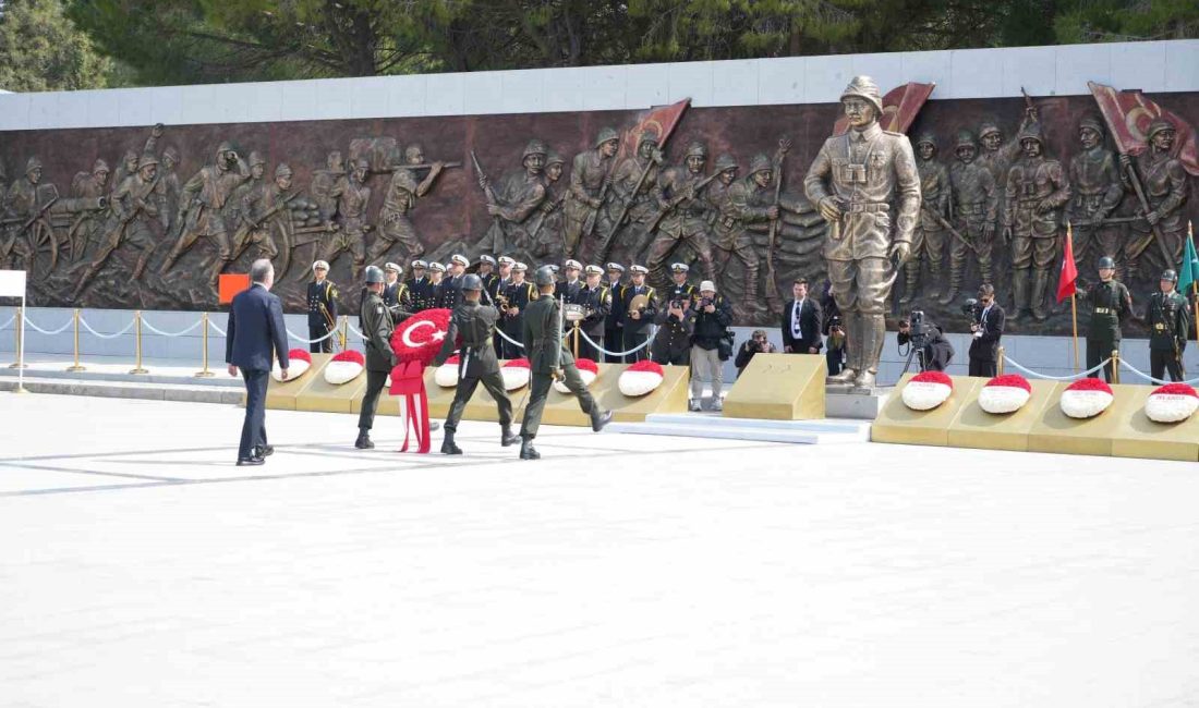 Çanakkale Kara Savaşları’nın 110’uncu yıl dönümü anma etkinlikleri, Şehitler Abidesi’nde