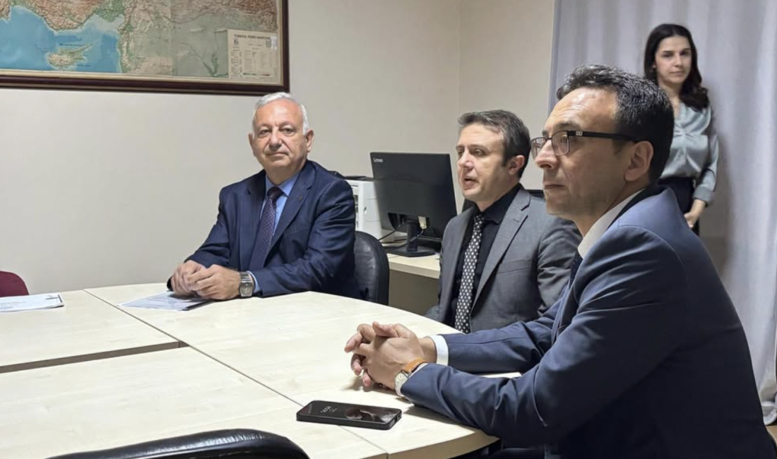 Bandırma’da Eğitim, Güvenlik ve Sosyal Uyum Masaya Yatırıldı Bandırma’da düzenlenen 2025 Koordinasyon Kurulu Toplantısı’nda eğitimden güvenliğe, sosyal bütünleşmeden