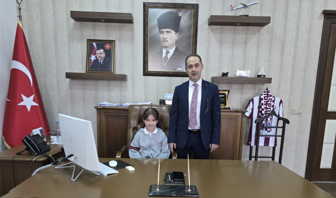 Kaymakam Aksakal, Minik Öğrencileri Makamında Ağırladı Bandırma Kaymakamı Engin Aksakal, 23 Nisan Ulusal Egemenlik ve Çocuk