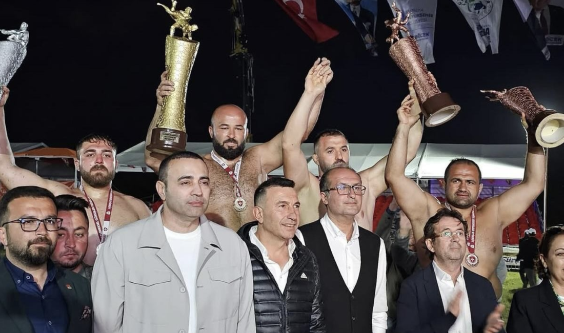 Balıkesirli Pehlivanlar Gazipaşa’da Madalyaları Topladı Antalya’nın Gazipaşa ilçesinde düzenlenen Yağlı Güreşler’e katılan Balıkesir Büyükşehir Belediyespor