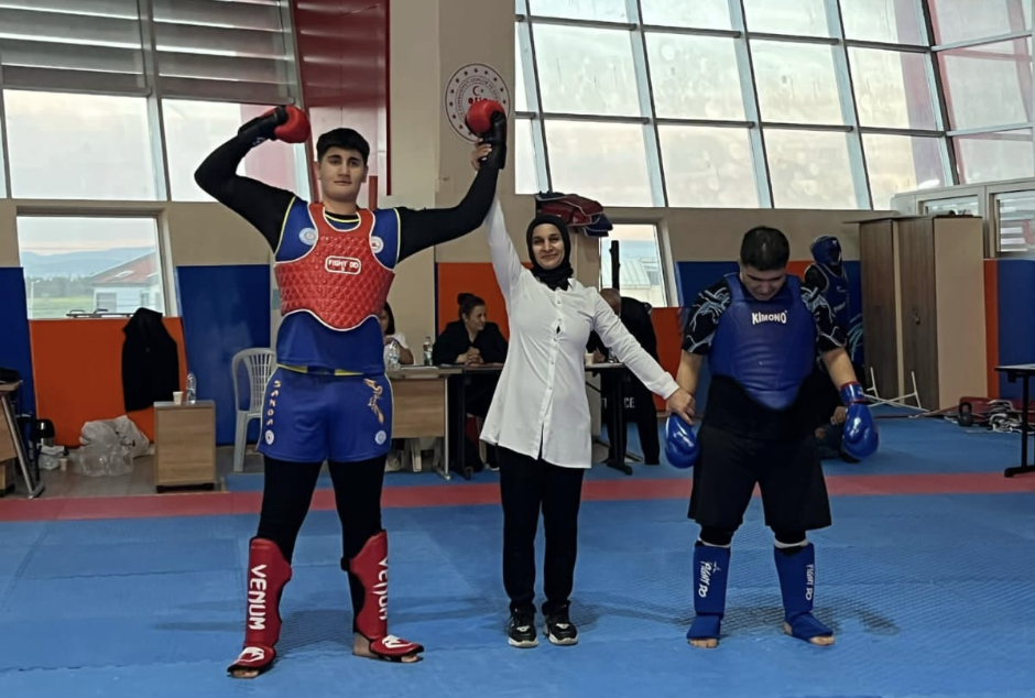 Recep Gençer MTAL öğrencilerinden Wushu’da İl Birinciliği Başarısı Balıkesir Gençlik ve Spor İl Müdürlüğü tarafından düzenlenen okul