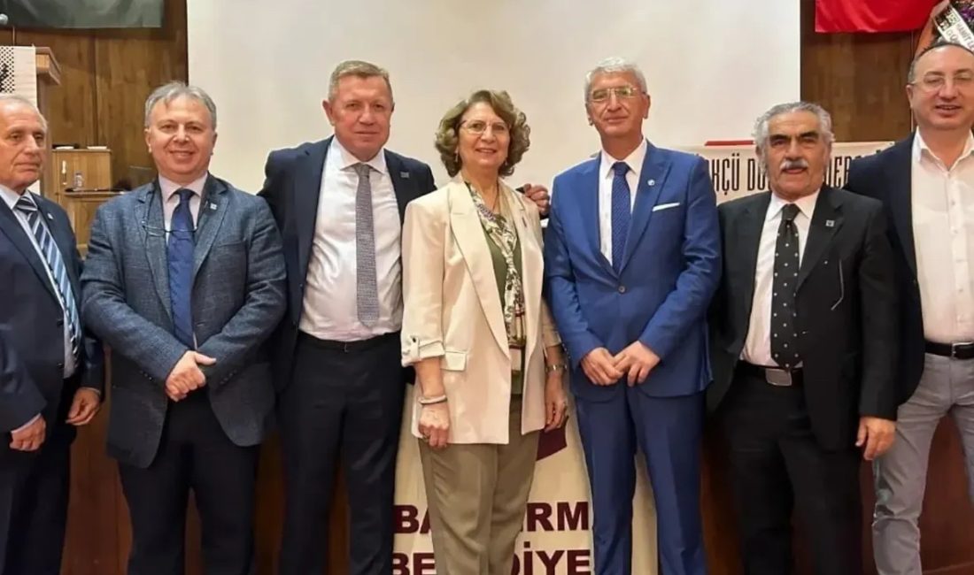 ADD Bandırma Şubesi’nde Yeni Dönem: Başkanlığa Hayri Turna Seçildi Atatürkçü Düşünce Derneği (ADD) Bandırma Şubesi’nin 15. Olağan Genel Kurulu,