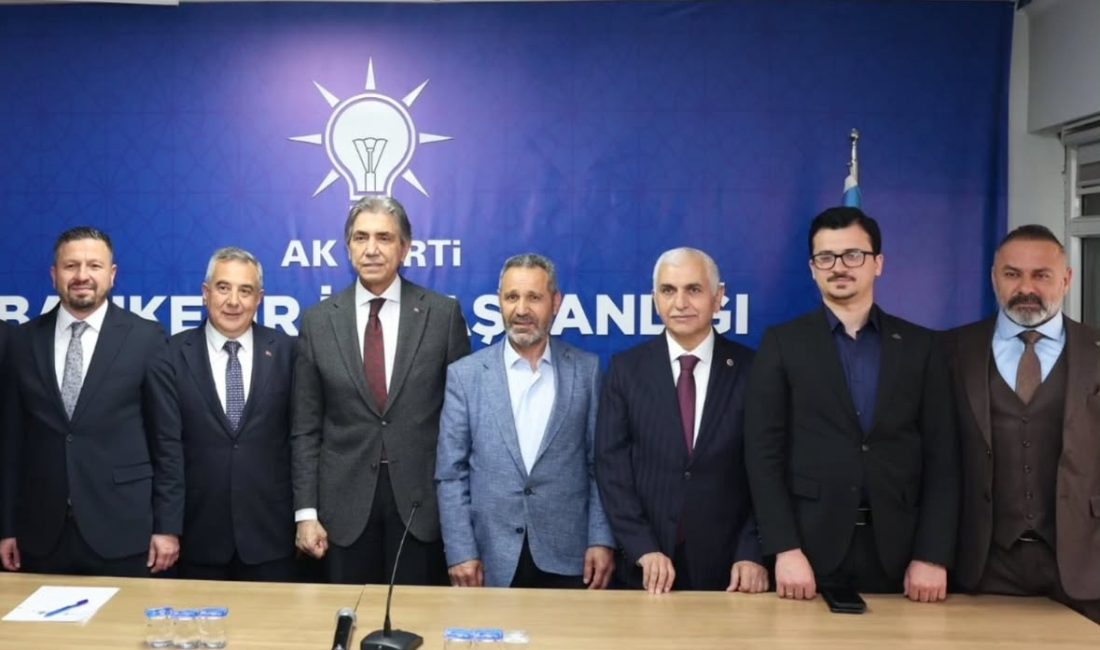 AK Parti Bandırma İlçe Başkanı Göksel Karlahan ve Ak Parti