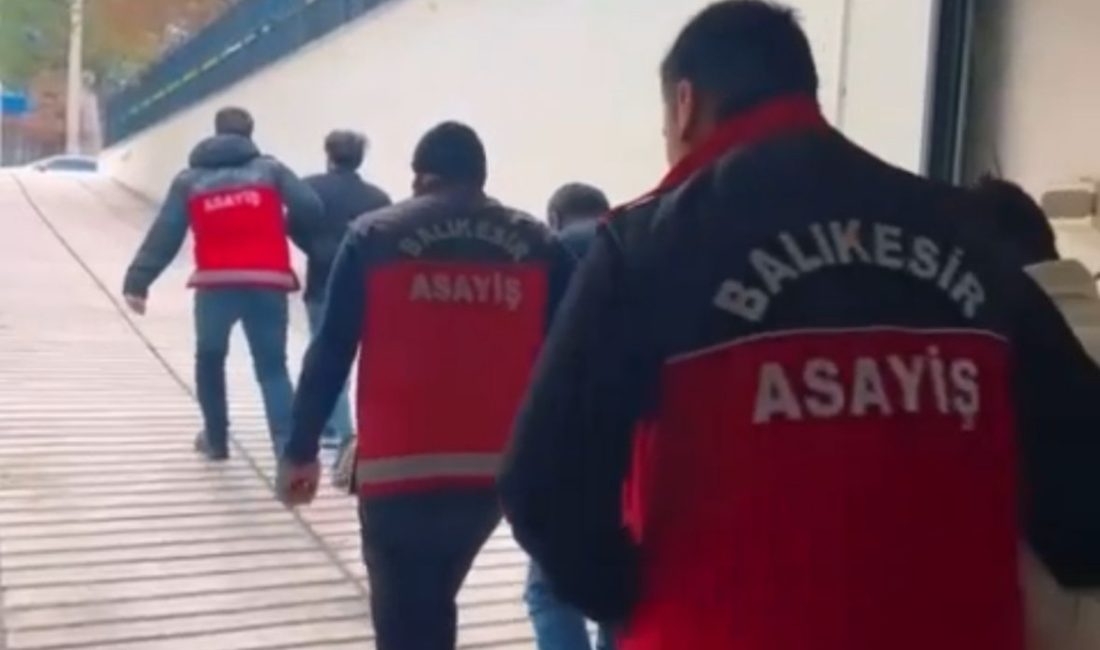 Balıkesir’den beş ile uzanan dolandırıcılık zinciri çözüldü Balıkesir merkezli yürütülen nitelikli dolandırıcılık soruşturması kapsamında, beş ilde eş