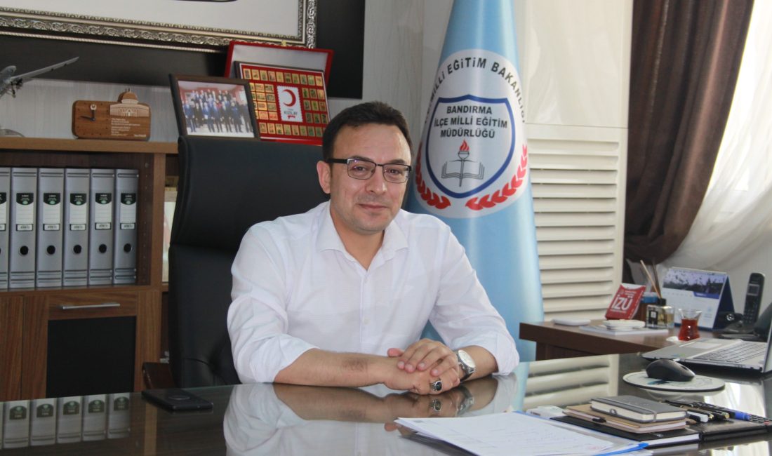 Bandırma’da Ara Tatil Sonrası Okullarda Eğitim Heyecanı Yeniden Başladı Bandırma’da binlerce öğrenci ve öğretmen, bir haftalık ara tatilin ardından