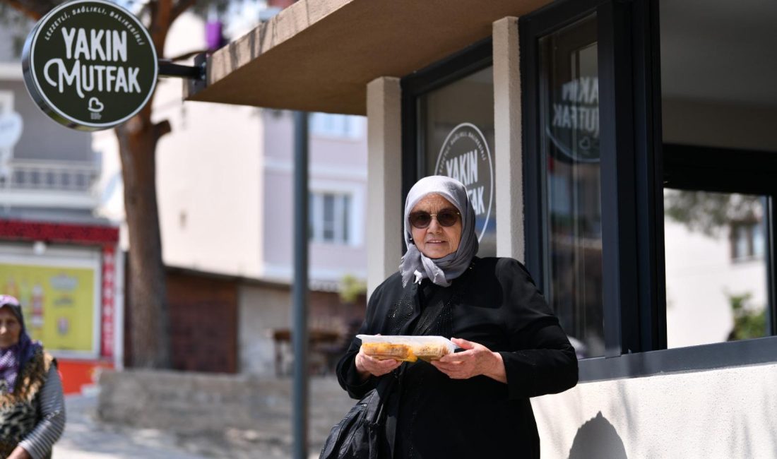 Zorlu ekonomik koşullarda hemşehrilerini yalnız bırakmayan Balıkesir Büyükşehir Belediye Başkanı