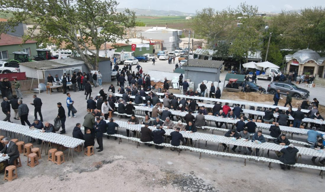 Doğanpınar Mahallesi’nde Geleneksel Köy Hayrı Yoğun Katılımla Gerçekleştirildi Bandırma’ya bağlı Doğanpınar Mahallesi'nde, Kutlu Doğum Haftası etkinlikleri kapsamında düzenlenen