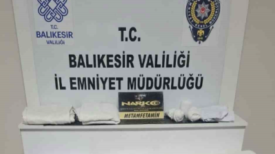 Balıkesir’de narkotik ekiplerince gerçekleştirilen uyuşturucu operasyonunda 6 kilo 887 gram