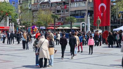 Marmara Denizi’nde, İstanbul’un Silivri açıklarında 6.2 büyüklüğünde deprem meydana geldi.