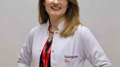 Cilt kanserine karşı farkındalık oluşturmak amacıyla açıklamalarda bulunan Dermatoloji Uzmanı