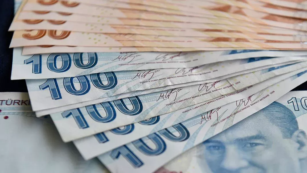 Emekliler için bayram ikramiyesinde fark ödeme tarihi belli oldu. SGK'dan