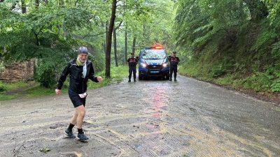 Balıkesir’in Erdek ilçesinde gerçekleştirilen Kyzikos Ultra Maraton Koşusu’nda jandarma ekipleri