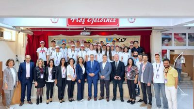 Bandırma’da Yaman Egeli Ortaokulu’nun ev sahipliğinde düzenlenen TÜBİTAK 4006 Bilim