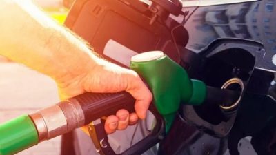 Araç sahipleri dikkat! Akaryakıt fiyatlarında beklenen indirim haberi geldi. 6