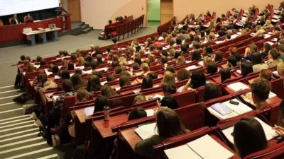 YÖK’ün yaptığı yönetmelik değişikliğiyle, öğretim üyesi temininde güçlük çekilen devlet