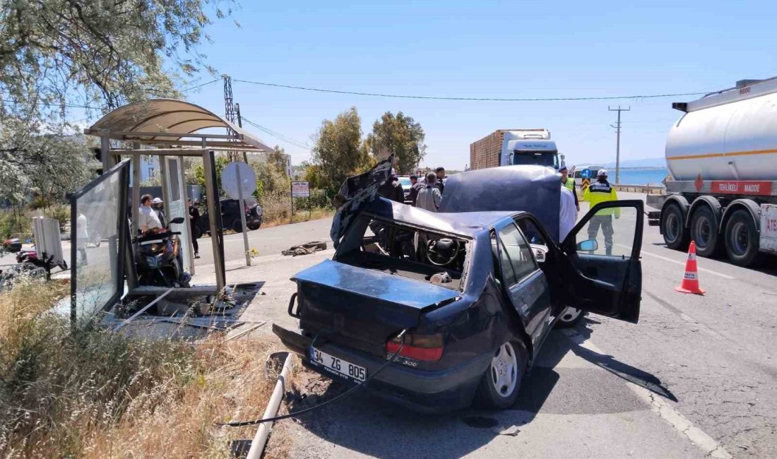 Balıkesir’in Ayvalık ilçesinde 4 aracın karıştığı zincirleme trafik kazasında 4