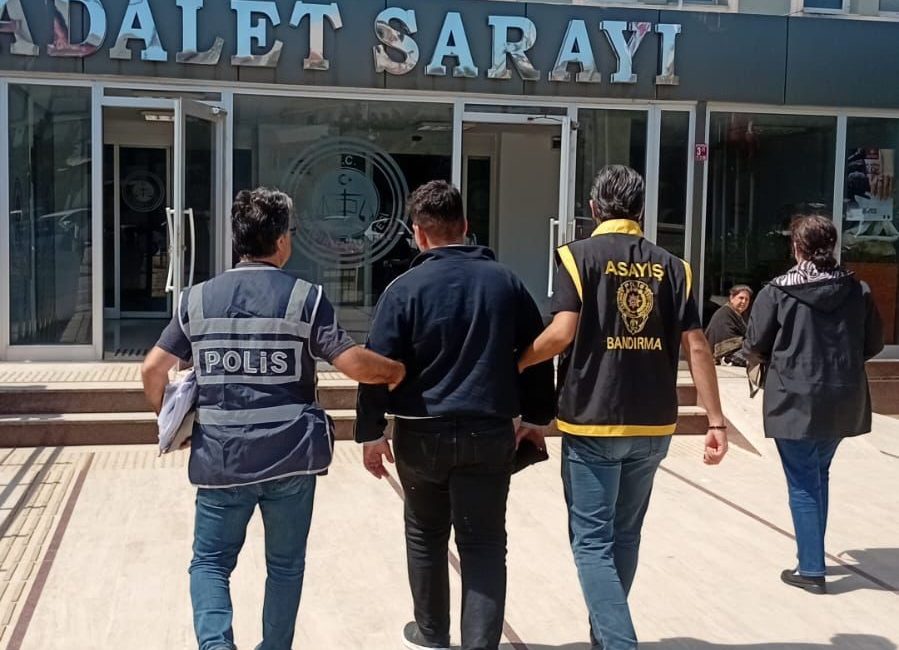 Bandırma’da yaşlı bir vatandaşın dolandırılmak istendiği olay, polis ekiplerinin zamanında