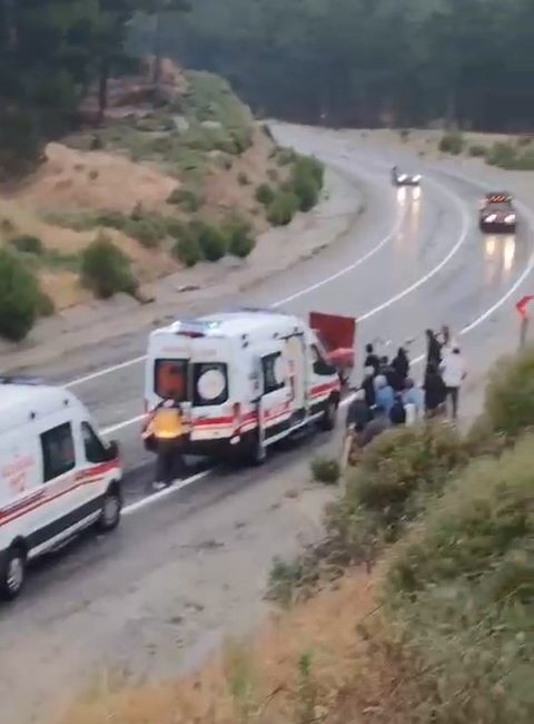 Balıkesir’in Edremit ilçesinde meydana gelen trafik kazasının ardından, aynı bölgede