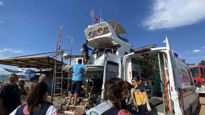 Balıkesir’in Ayvalık ilçesinde bir yatta tadilat yaparken güverteden motor bölümüne