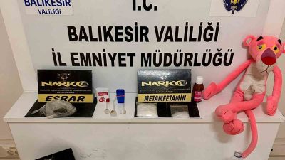 Balıkesir’de narkotik ekipleri tarafından yapılan uyuşturucu operasyonunda 80 gram metamfetamin