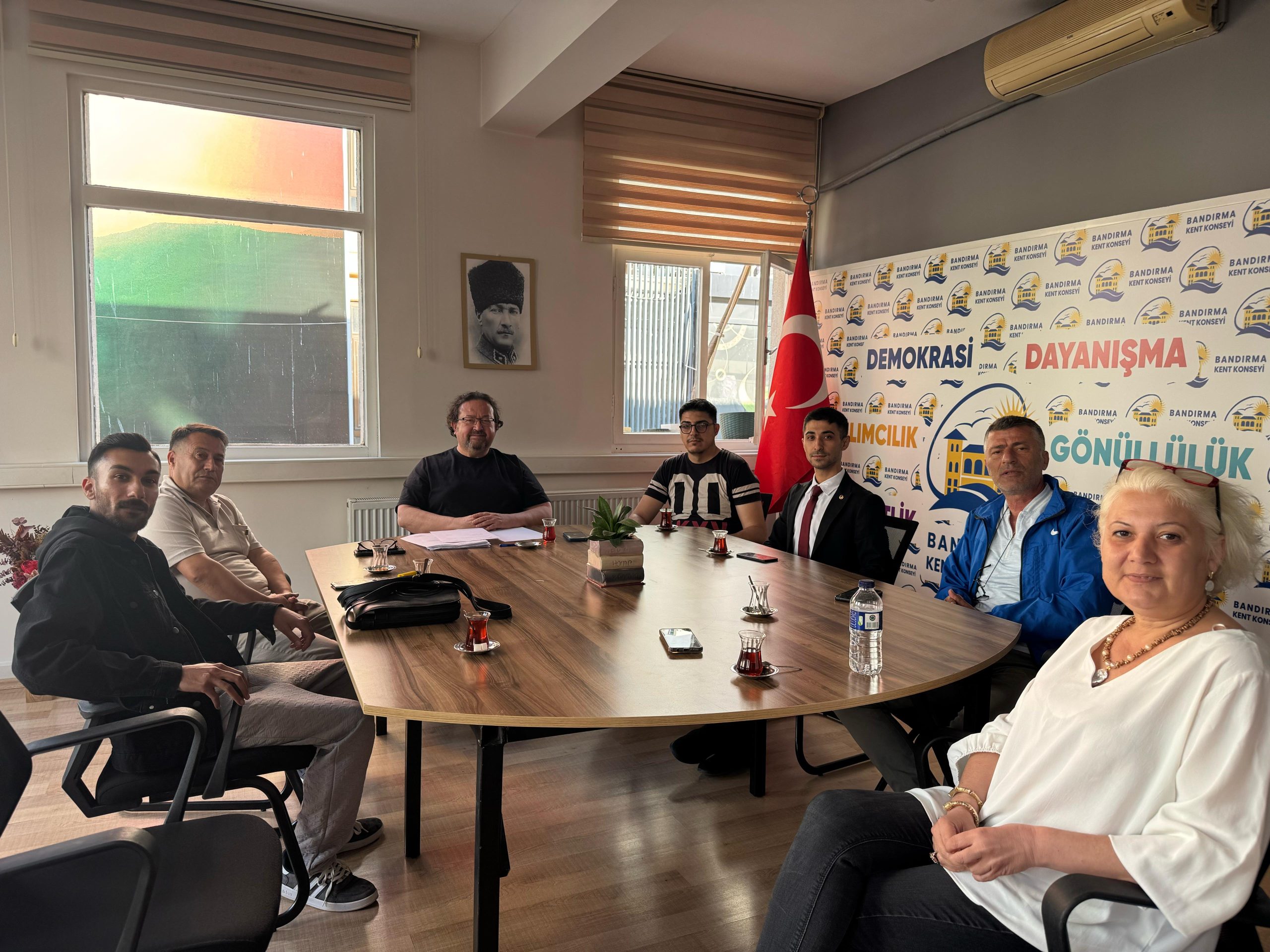 Bandırma’da gençlerin yerel demokrasiye katılımı için umutla beklediği Kent Konseyi
