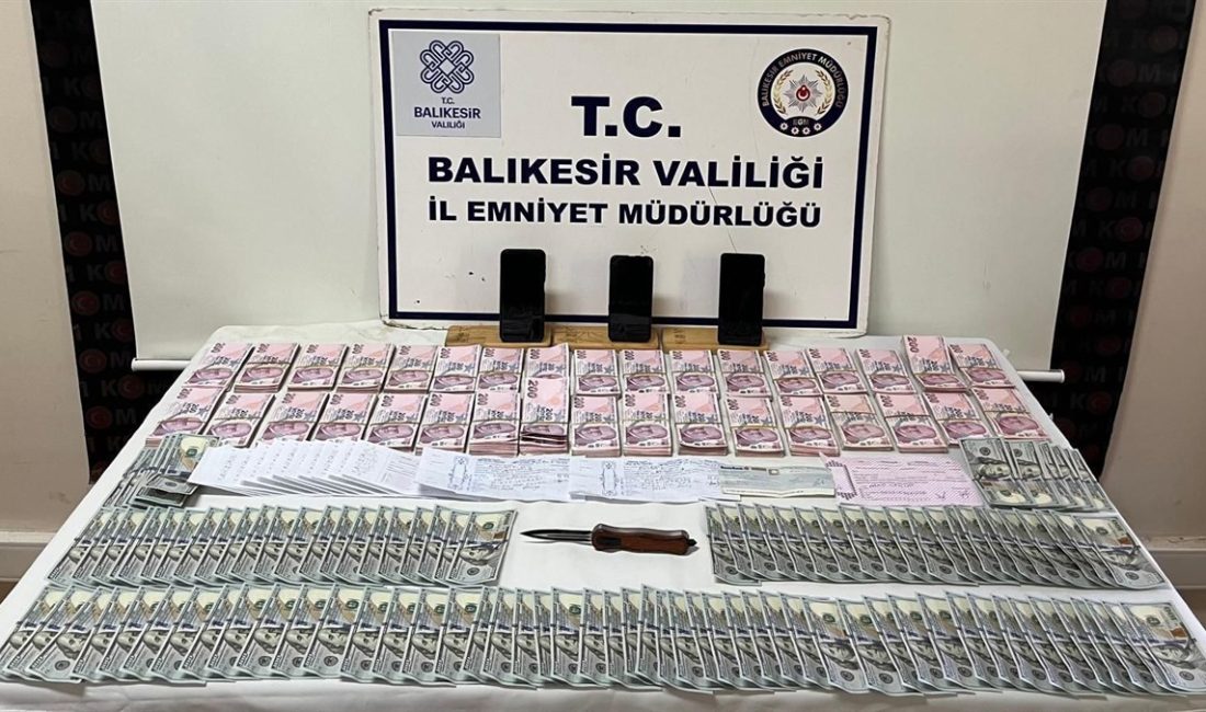 Balıkesir’de tefecilik operasyonu: 2 kişi tutuklandı Balıkesir'in Edremit ilçesinde Balıkesir İl Emniyet Müdürlüğü tarafından, Kaçakçılık ve