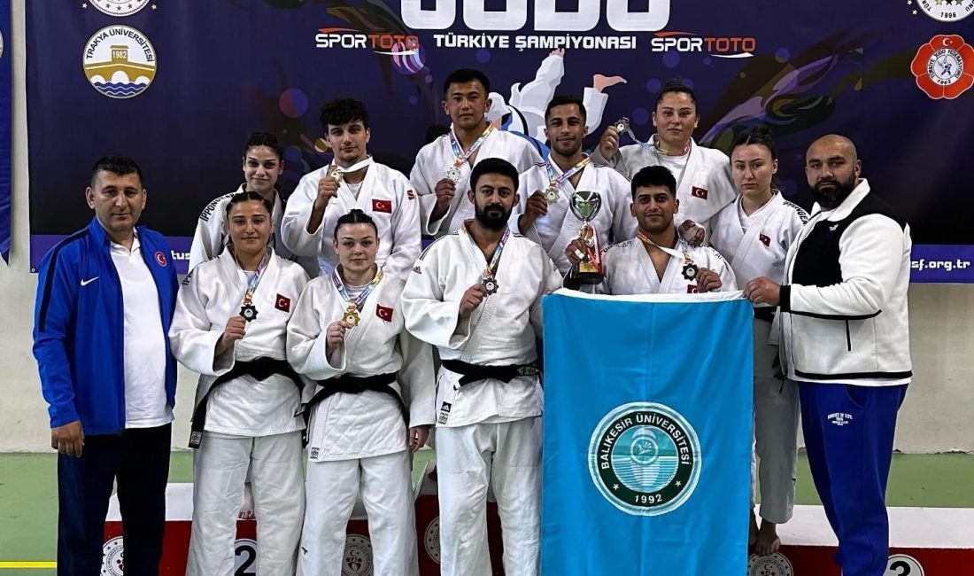 BAÜN’lü judoculardan Türkiye 2’nciliği Üniversiteler Spor Federasyonu ile Türkiye Judo Federasyonu iş birliğinde düzenlenen