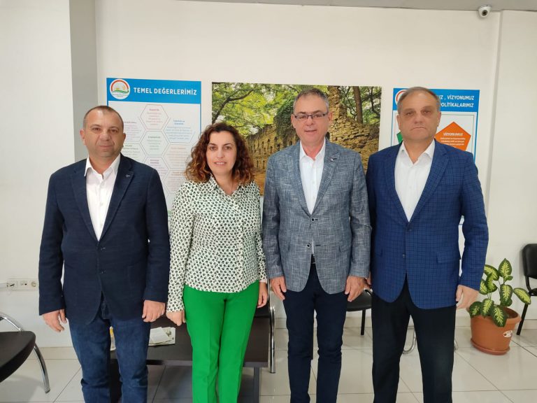 BORSA ERDEK ZİYARETLERİNDE BULUNDU Borsa Yönetim Kurulu Başkanı Can Ata Tan, Yönetim Kurulu Üyesi